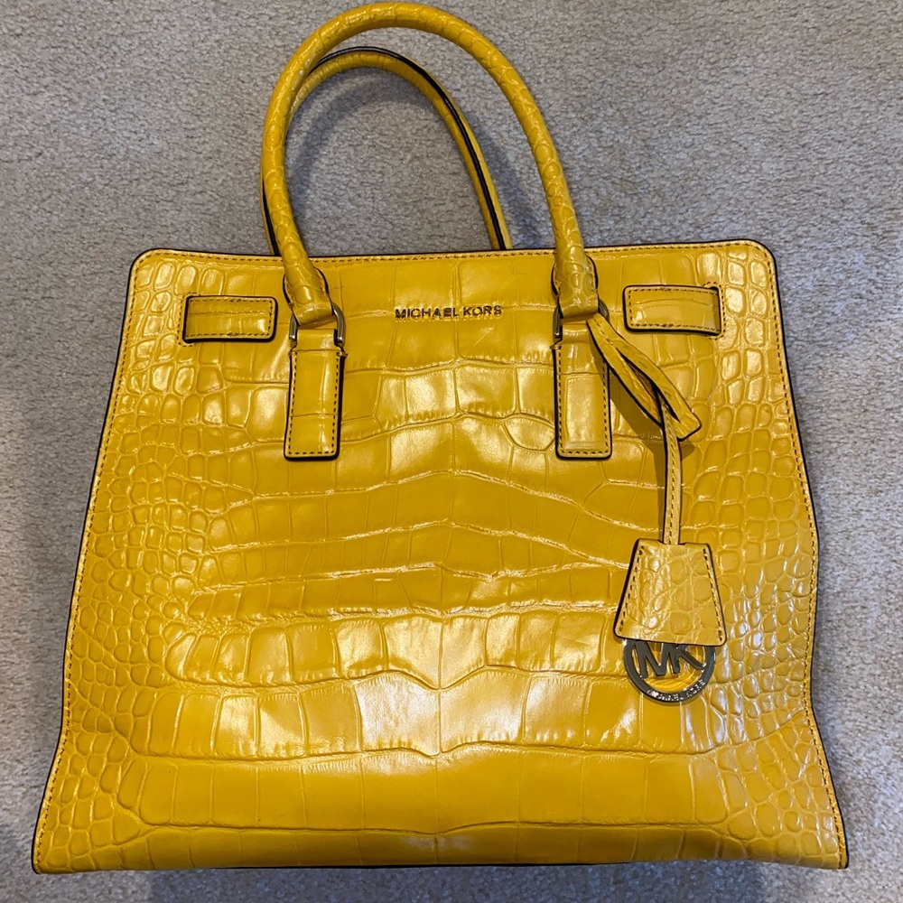 Micheal kors purse